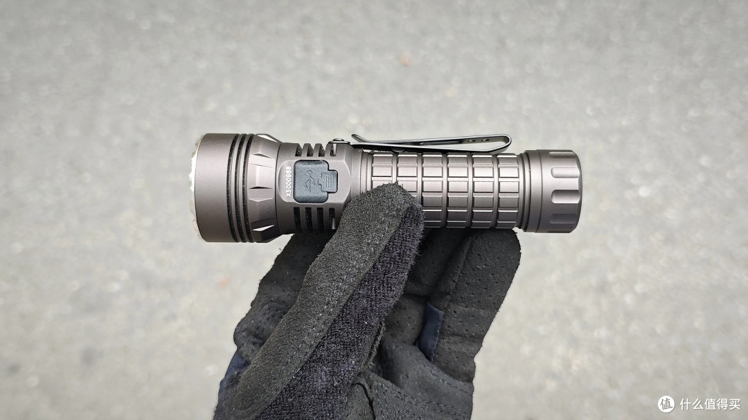 在路上X50——全网最小21700远射强光手电评测