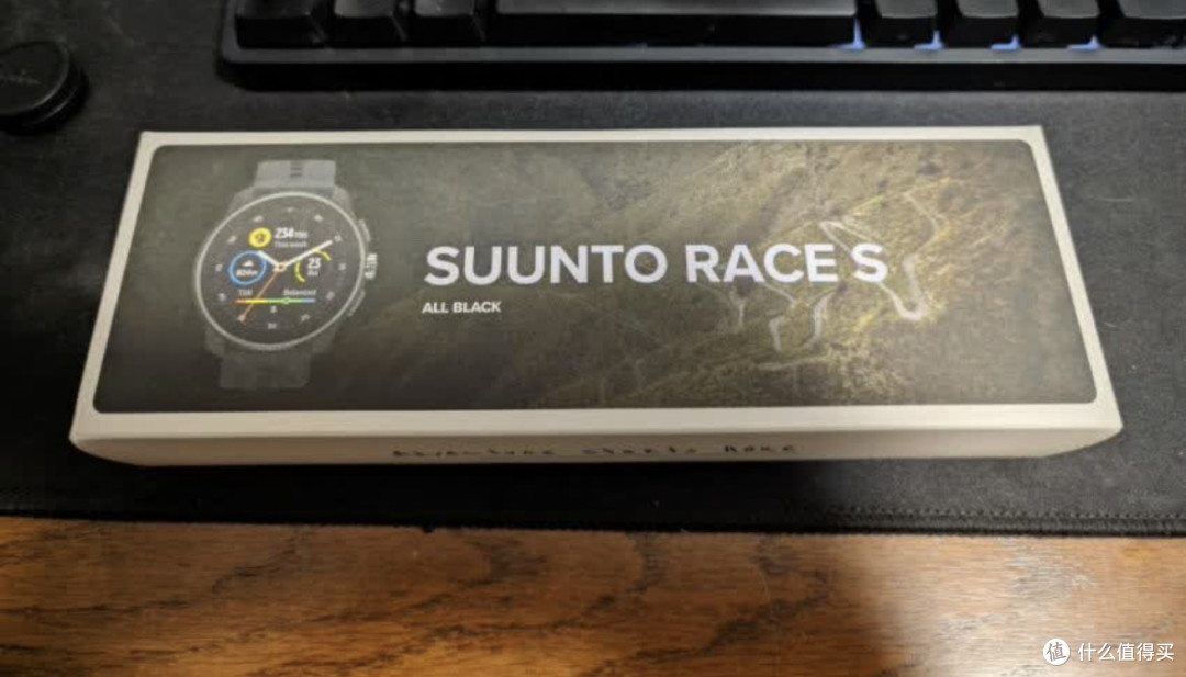颂拓RACE S：轻量化户外训练腕表