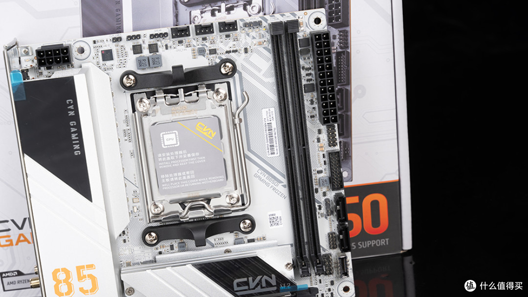2K全能游戏&纯白无光鱼缸,9800X3D+七彩虹B850I+RTX 5060 Ti装机