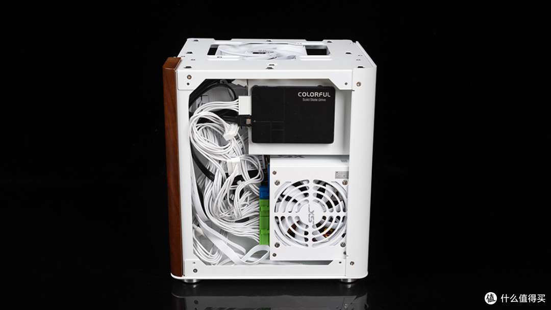 2K全能游戏&纯白无光鱼缸,9800X3D+七彩虹B850I+RTX 5060 Ti装机