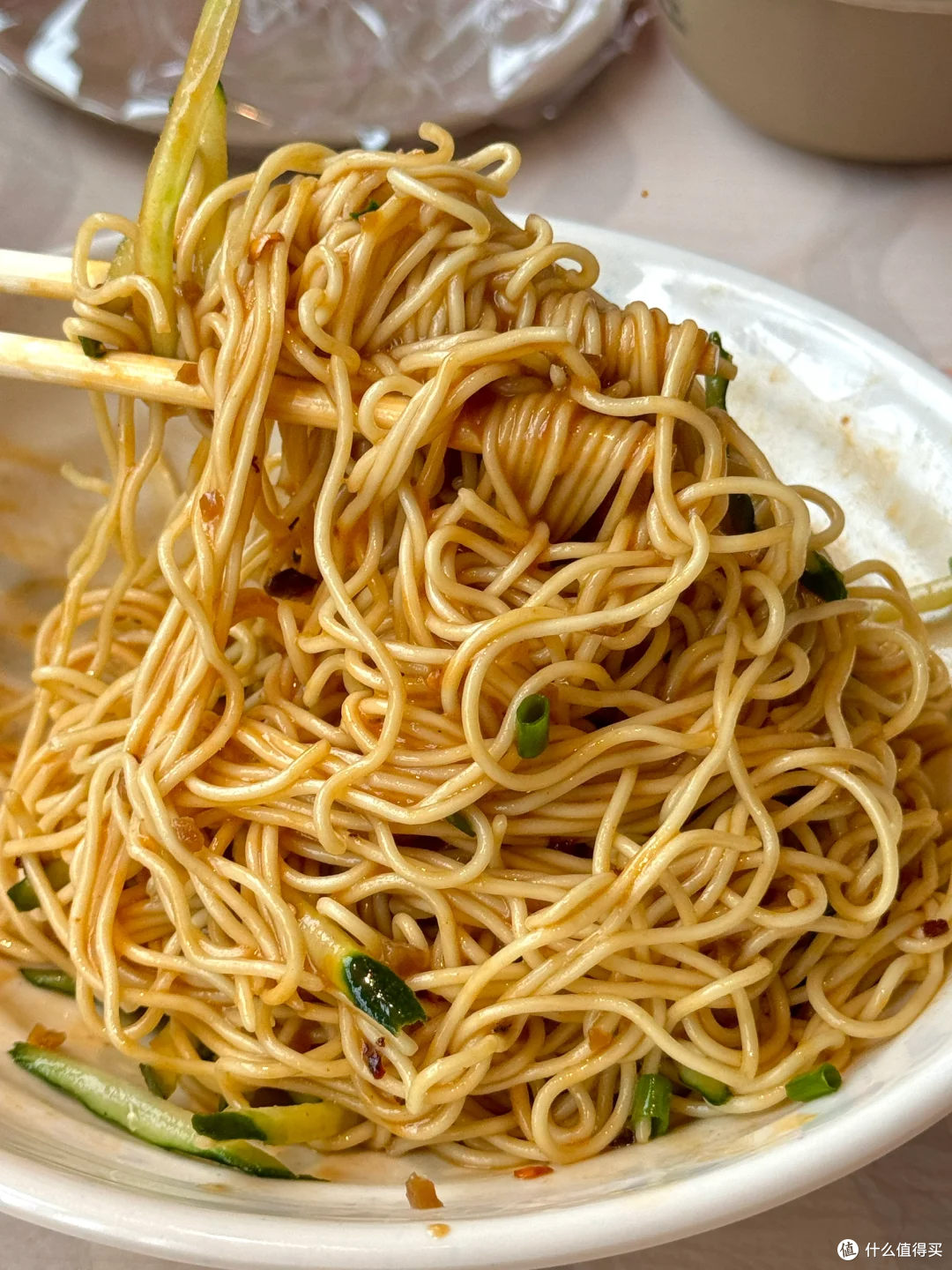 夏日清凉美味：多种国内凉面的做法与特色