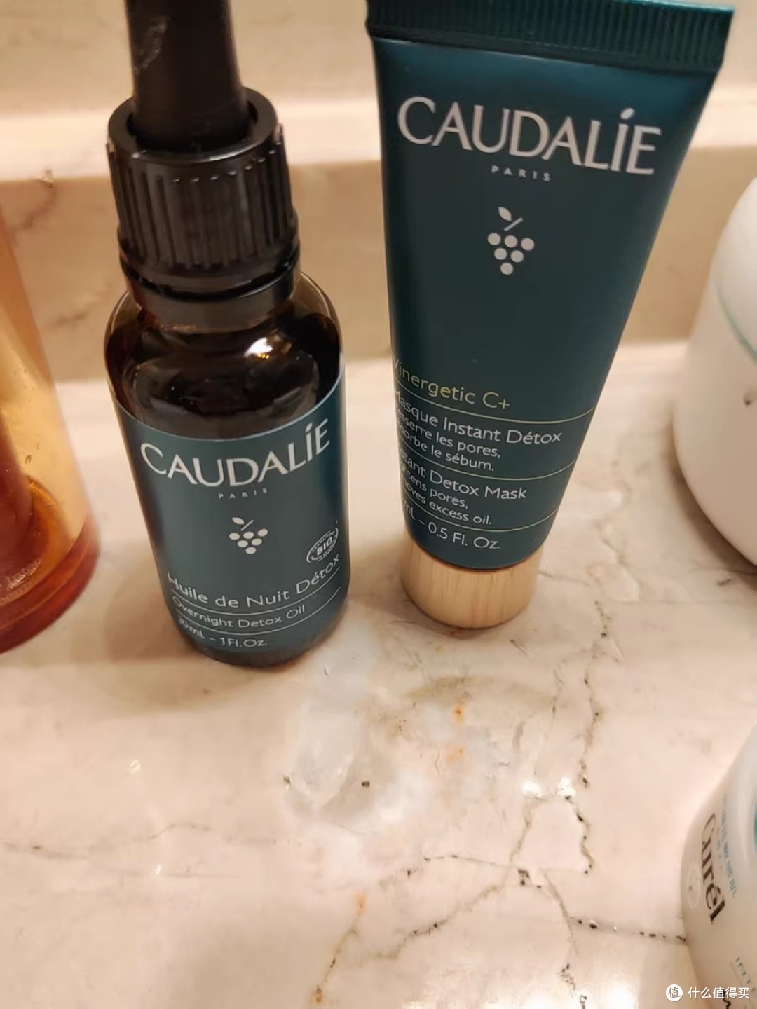 CAUDALIE欧缇丽夜间修护小绿瓶精华油:抗倦排浊的葡萄籽养肤之选