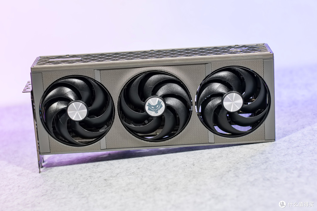 9950X3D+蓝宝石氮动B850M+RX 9070XT氮动，搭建3A高阶游戏平台
