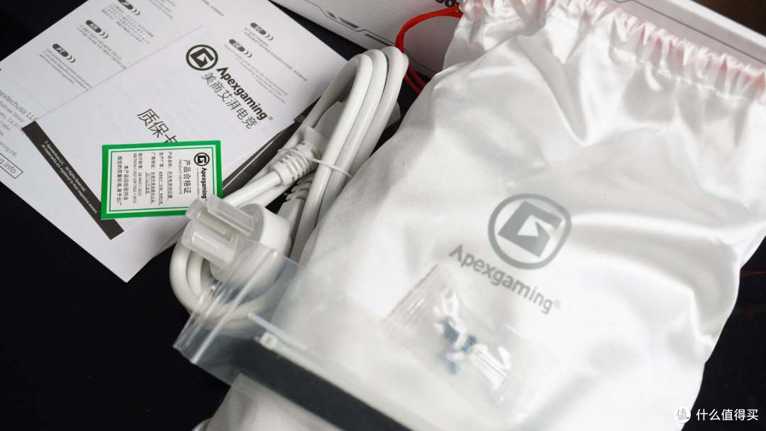 纯白甚至白金!艾湃电竞GTR750MW V2全模组电源