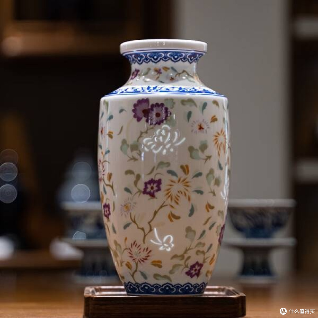 玲珑白瓷花瓶,蝶恋花之美?