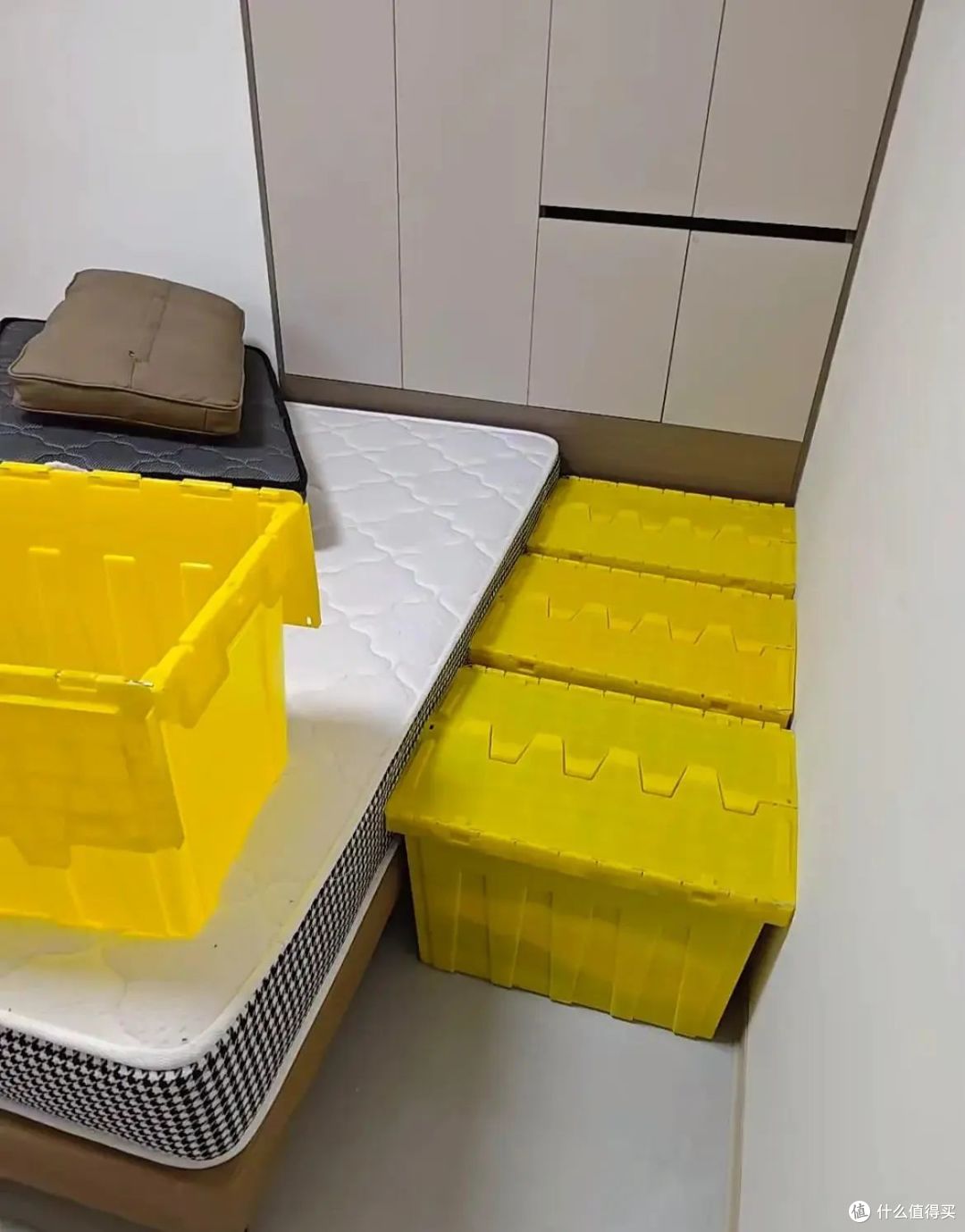 不是非要物尽其用,而是灵机一动,这些东西能用,还省去很多凌乱