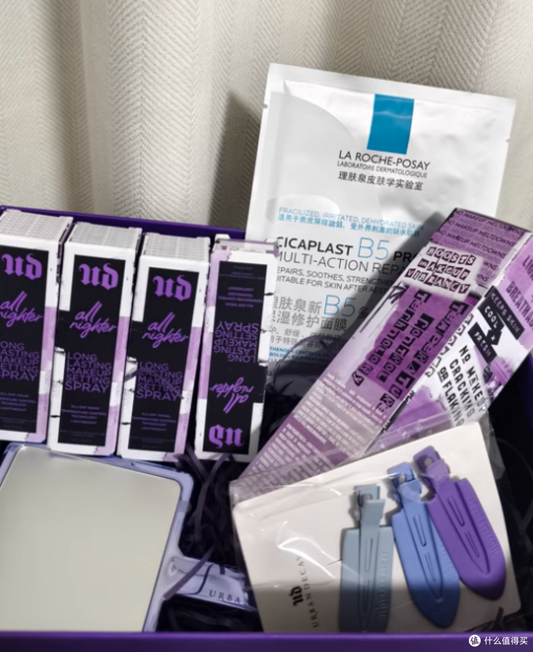 听劝!UrbanDecay 紫瓶喷雾,底妆焊脸的秘密武器!