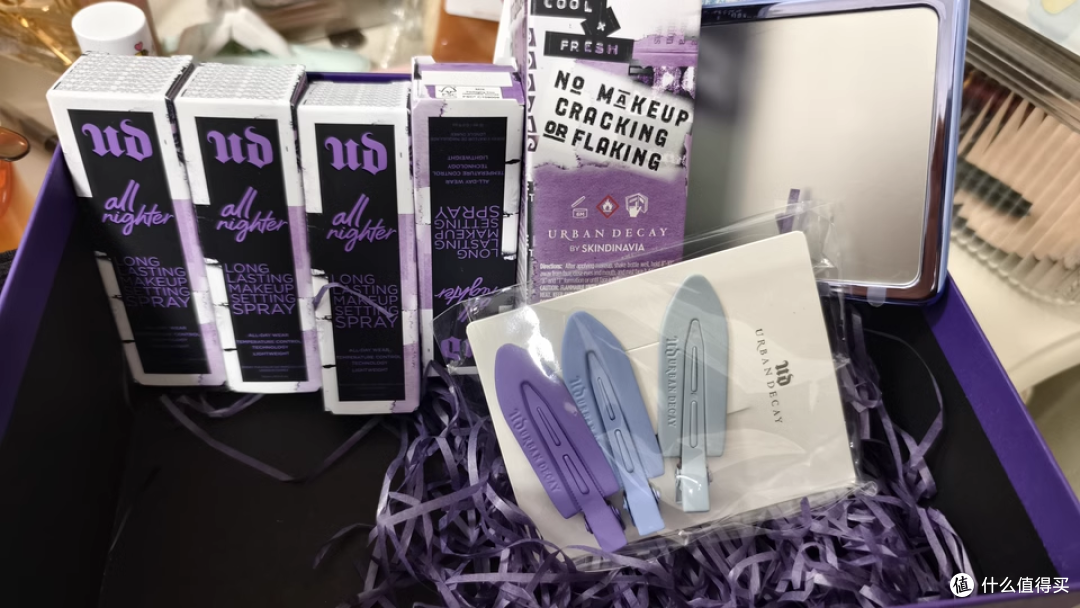 听劝!UrbanDecay 紫瓶喷雾,底妆焊脸的秘密武器!