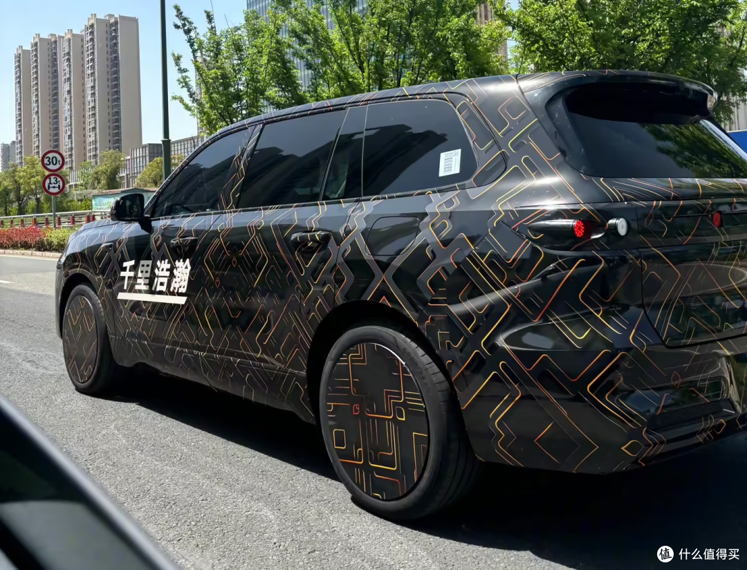 一个尺寸出高中低三款?吉利银河星舰 9 谍照曝光,预计月内发布