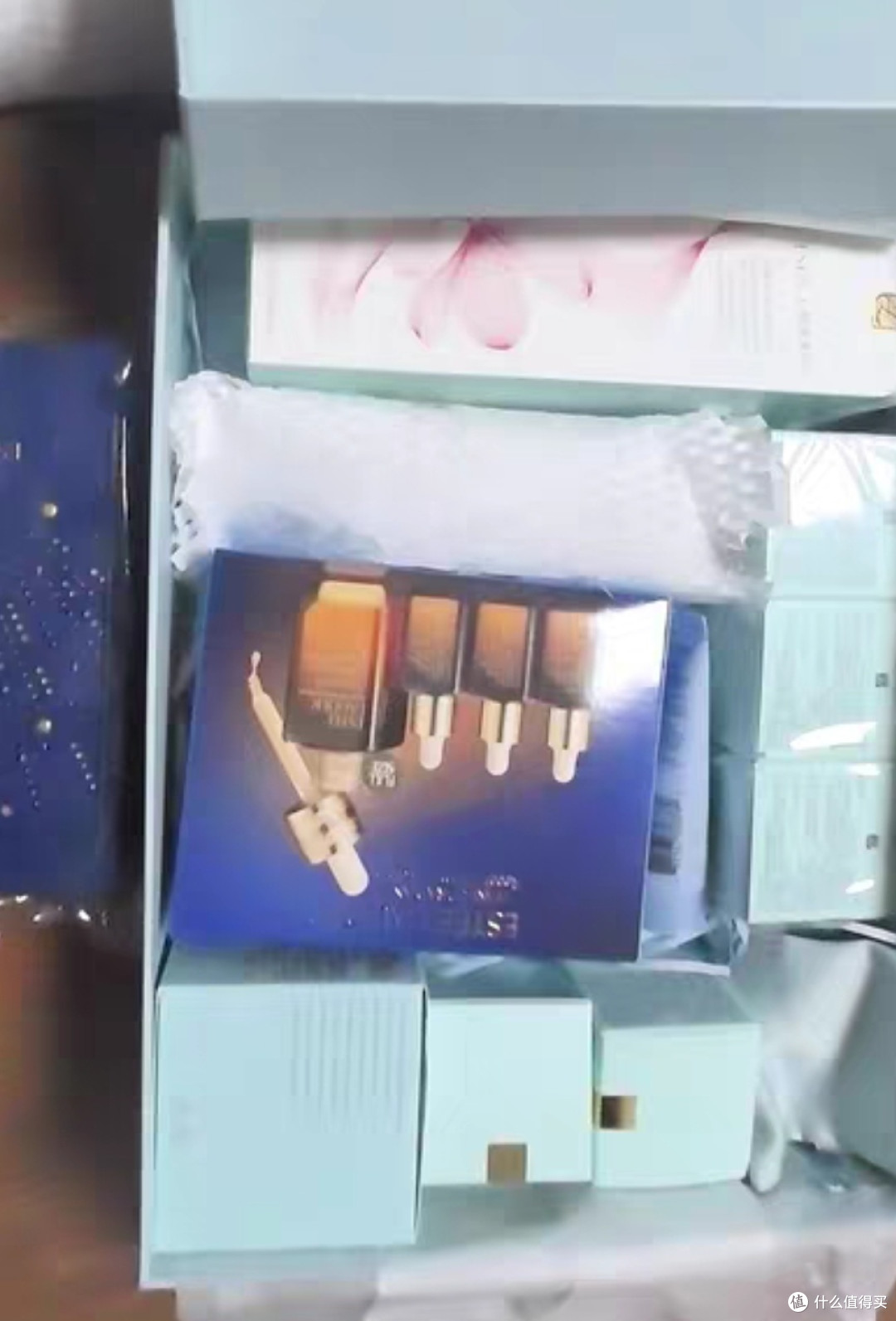 雅诗兰黛黄金补水三角：解锁层层递进的极致水润