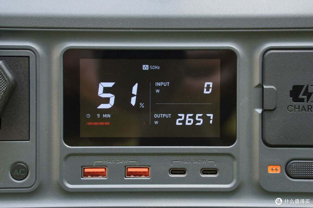 内置磷酸铁锂电池组，4000次循环寿命，DJI Power 1000 V2 评测