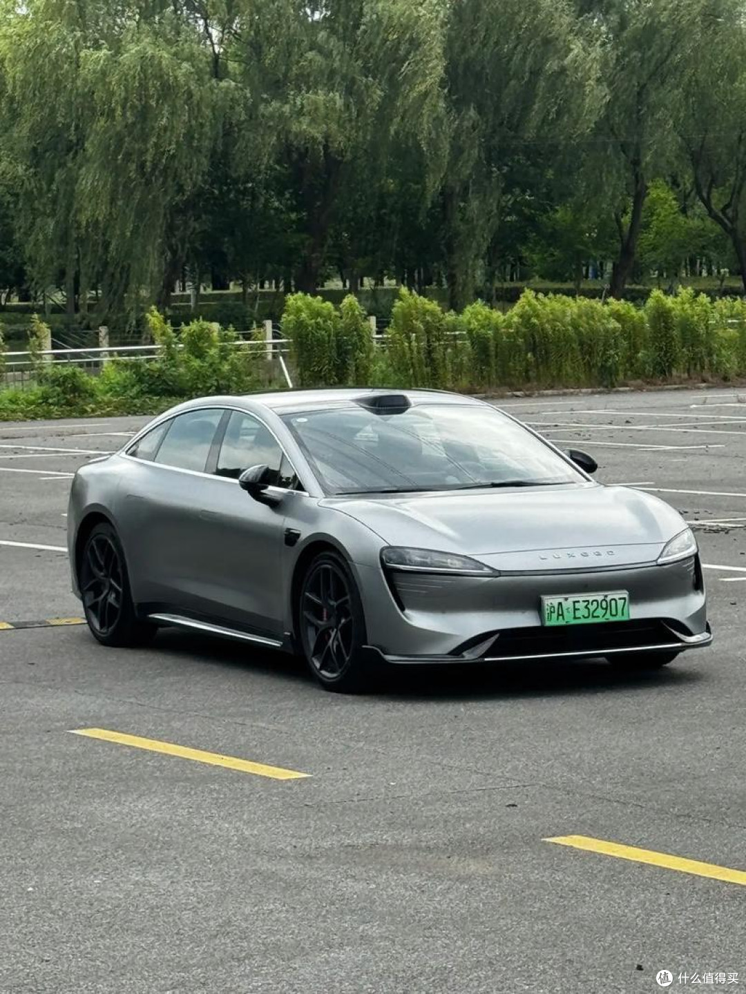 智界S7:华为赋能的高能大空间智慧轿车