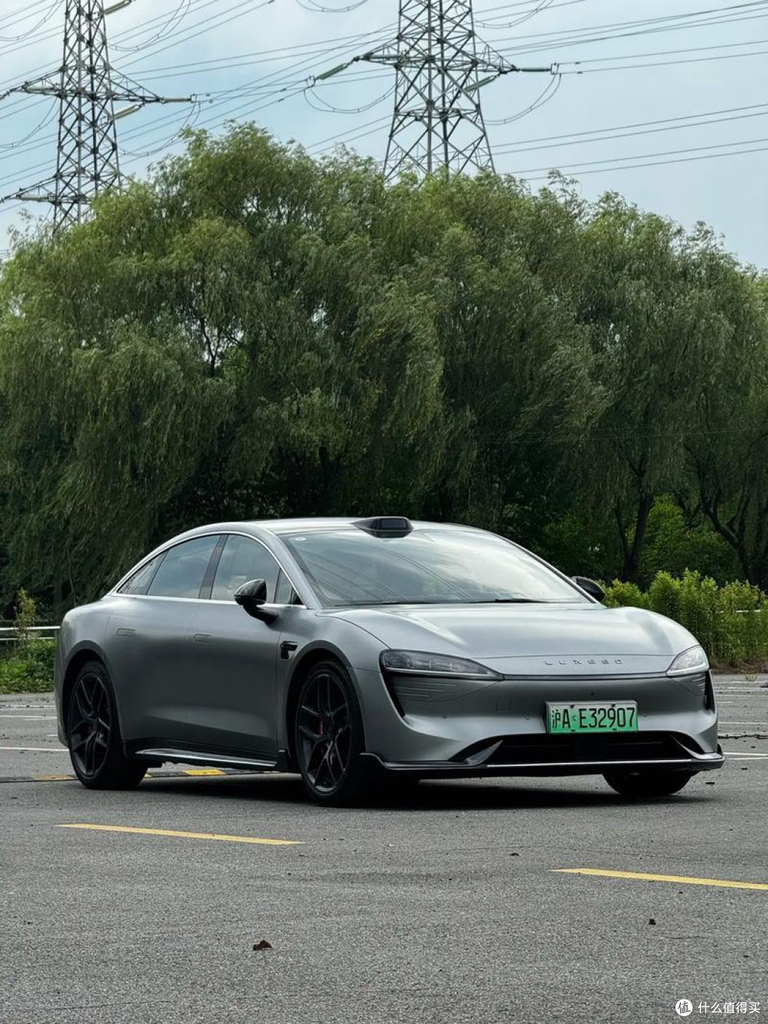智界S7:华为赋能的高能大空间智慧轿车