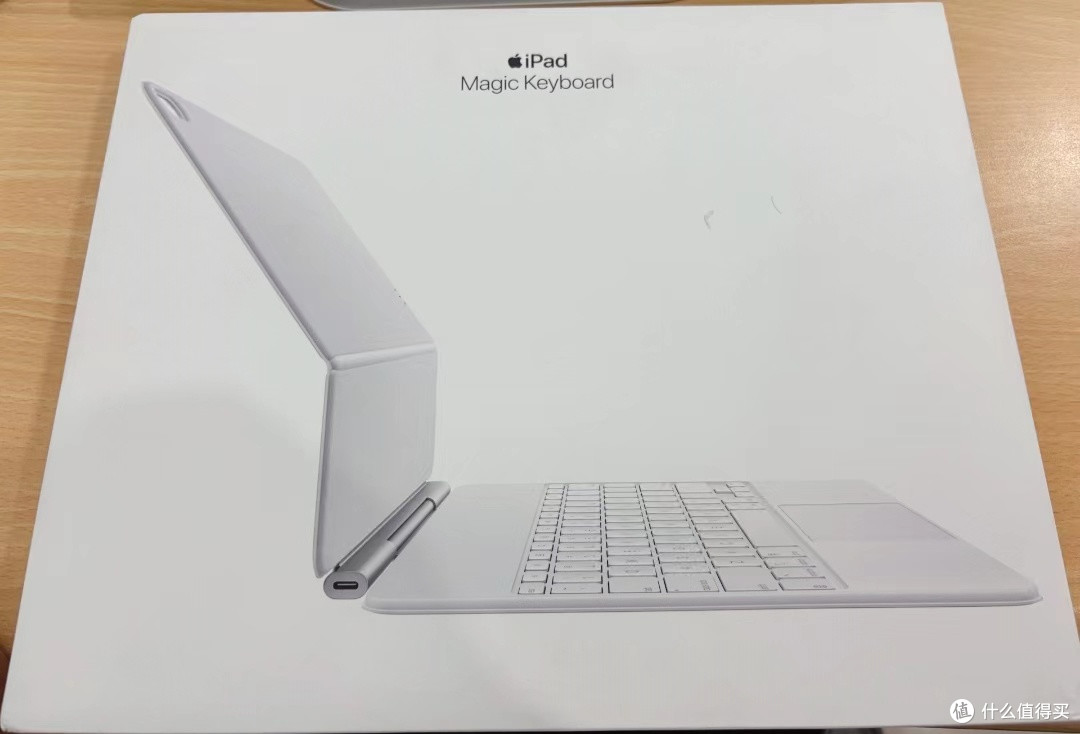 Apple 妙控键盘：iPad Air 轻办公好搭档