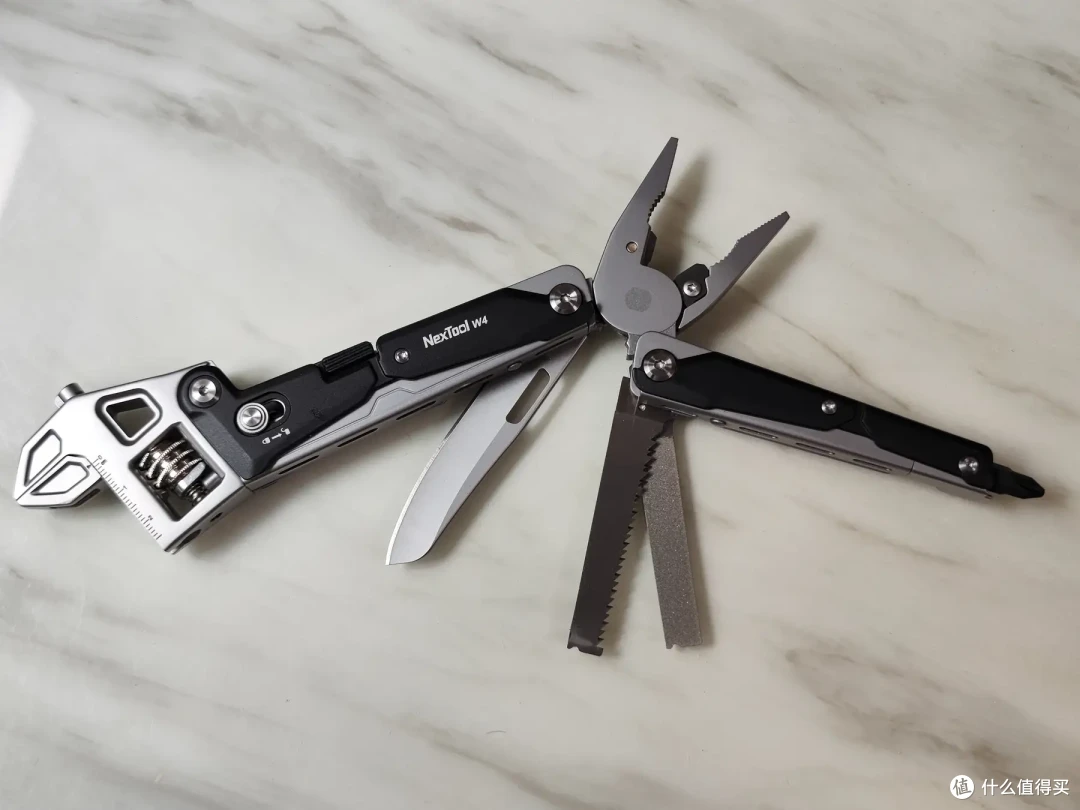 男生无法抗拒的多合一工具，11种功能带棘轮扳手，纳拓活动扳手W4_户外工具_什么值得买