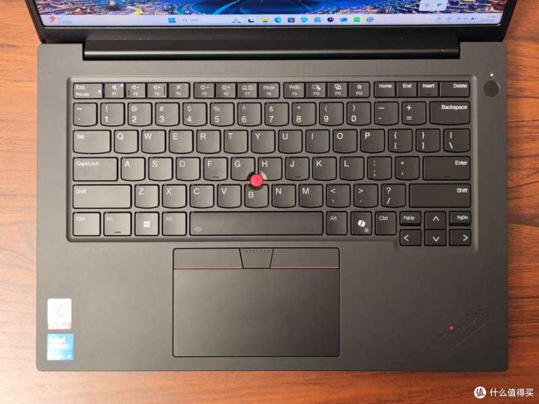 梦中情本—ThinkPad T14p 2025上手体验及测评,高性能工程师本!