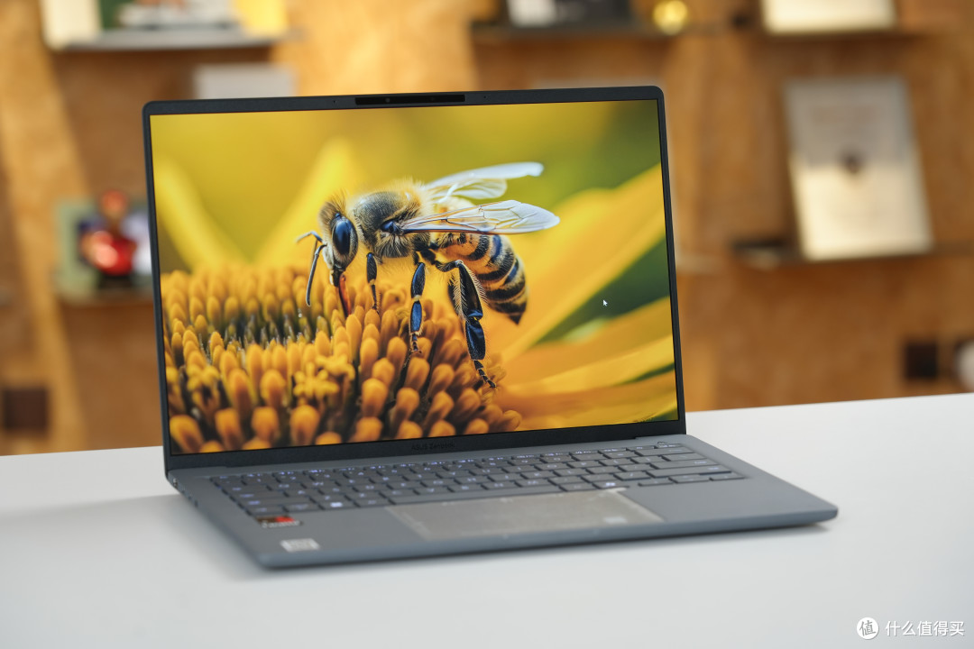 960g的轻巧与不凡：华硕灵耀14 Air骁龙版，重新定义AI轻薄本