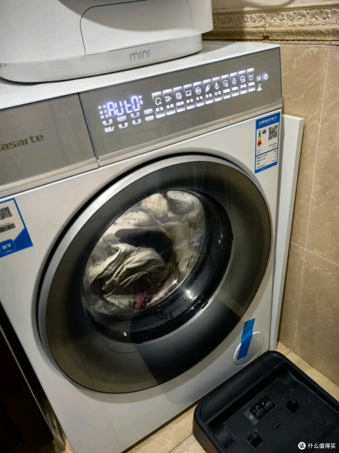 卡萨帝揽光W13热泵洗烘一体机：13公斤大容量双擎变频