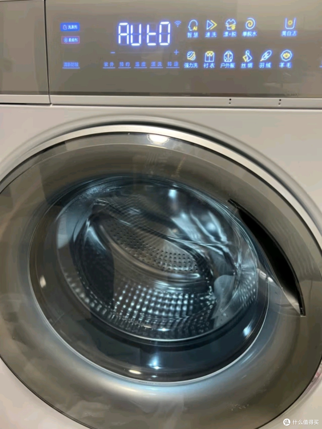 卡萨帝揽光W13热泵洗烘一体机:13公斤大容量双擎变频