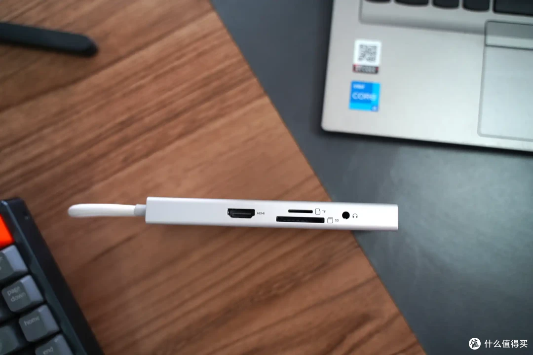 数码打工人的全能中转站:小米 Type-C 十合一扩展坞深度体验