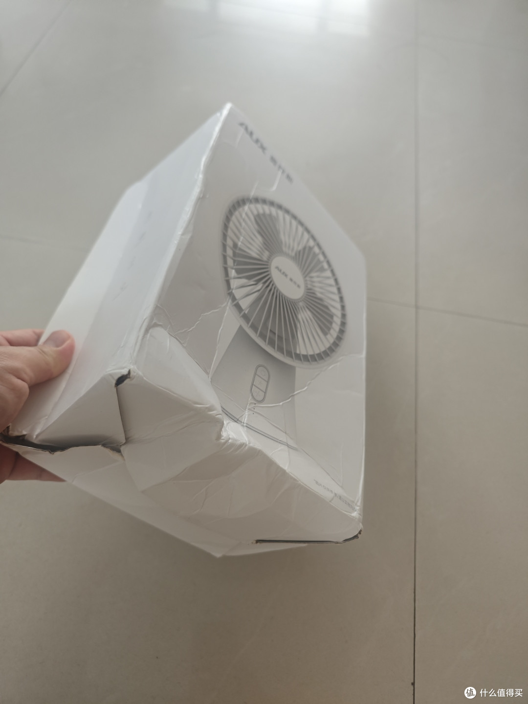 卖家注明清仓货，所以外包装比较奔放。。