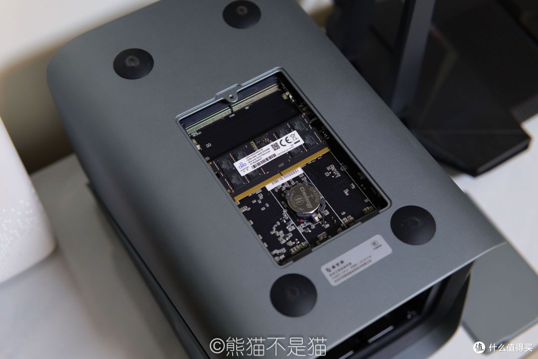 冷静又高效,全新NAS“冷面杀手”—Z4Pro+,性能与节能的平衡术
