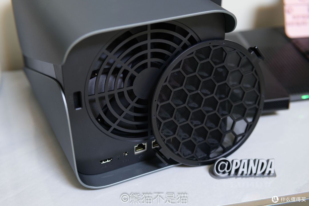 冷静又高效,全新NAS“冷面杀手”—Z4Pro+,性能与节能的平衡术