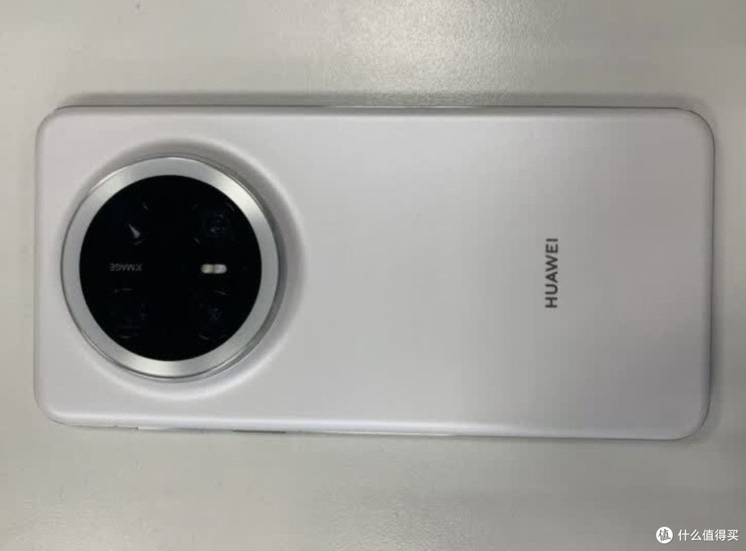 华为Mate 70 Pro参数大揭秘：性能狂魔+影像王者，谁更适合入手？
