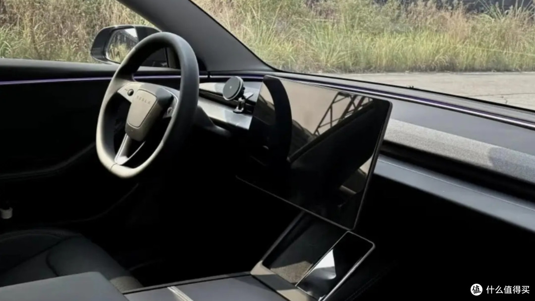 Model 3焕新版车主血泪史:屏幕换挡+单踏板,逼疯老司机!