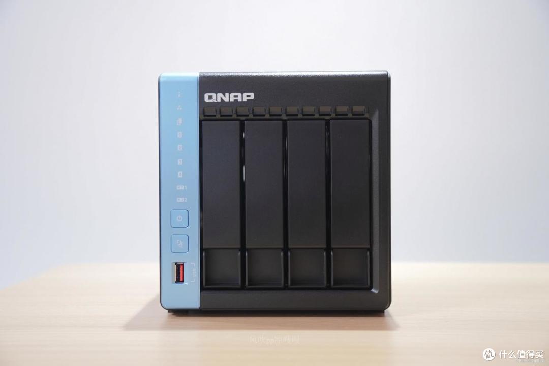 QNAP TS-464C:性能与场景兼备的NAS解决方案