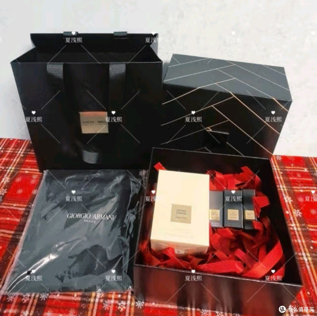 阿玛尼香氛蜡烛礼盒 —— 玉龙茶香50ml，雅致之选，献礼挚爱