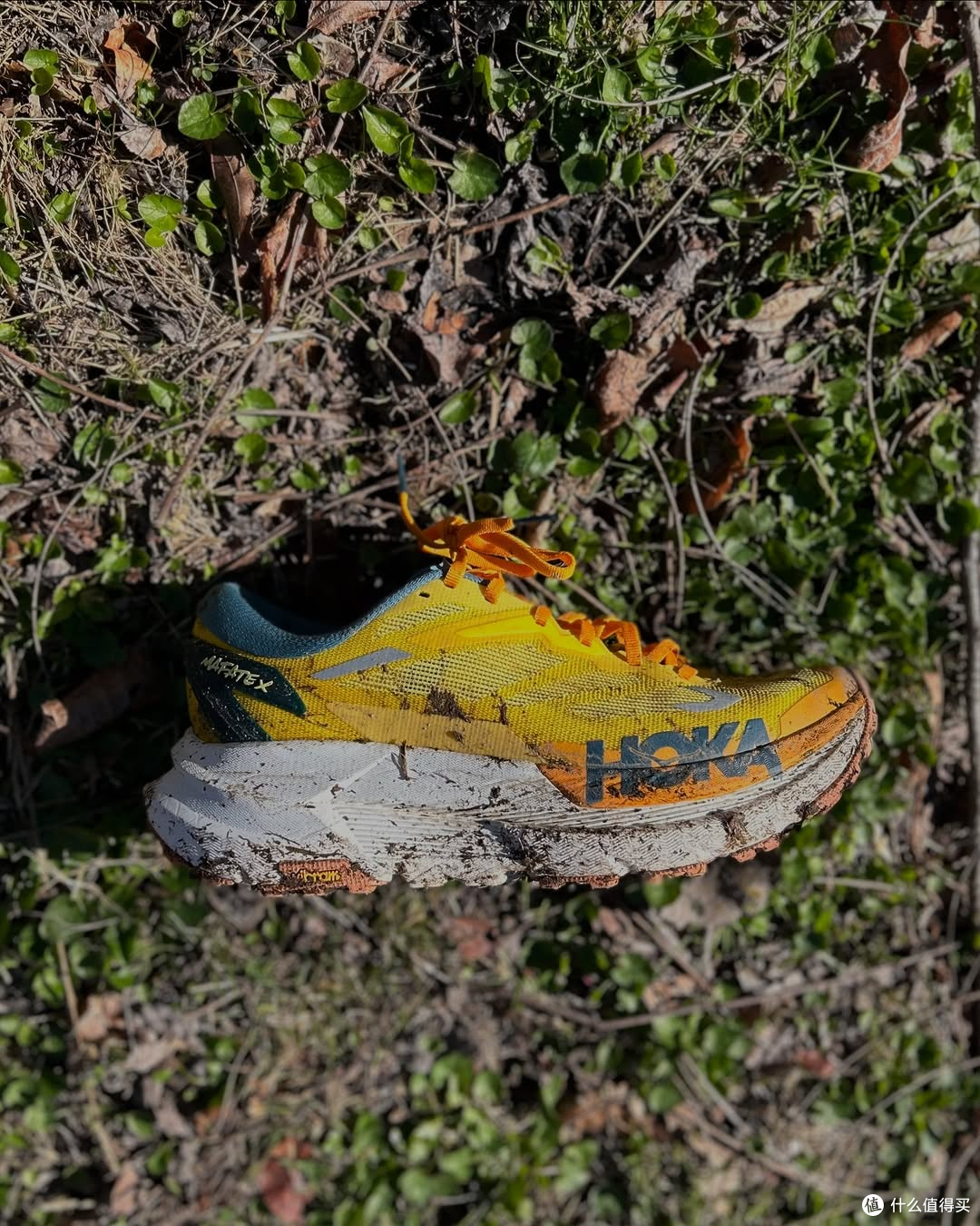 为什么HOKA能逆势崛起,把耐克和阿迪“按在地上跑”?