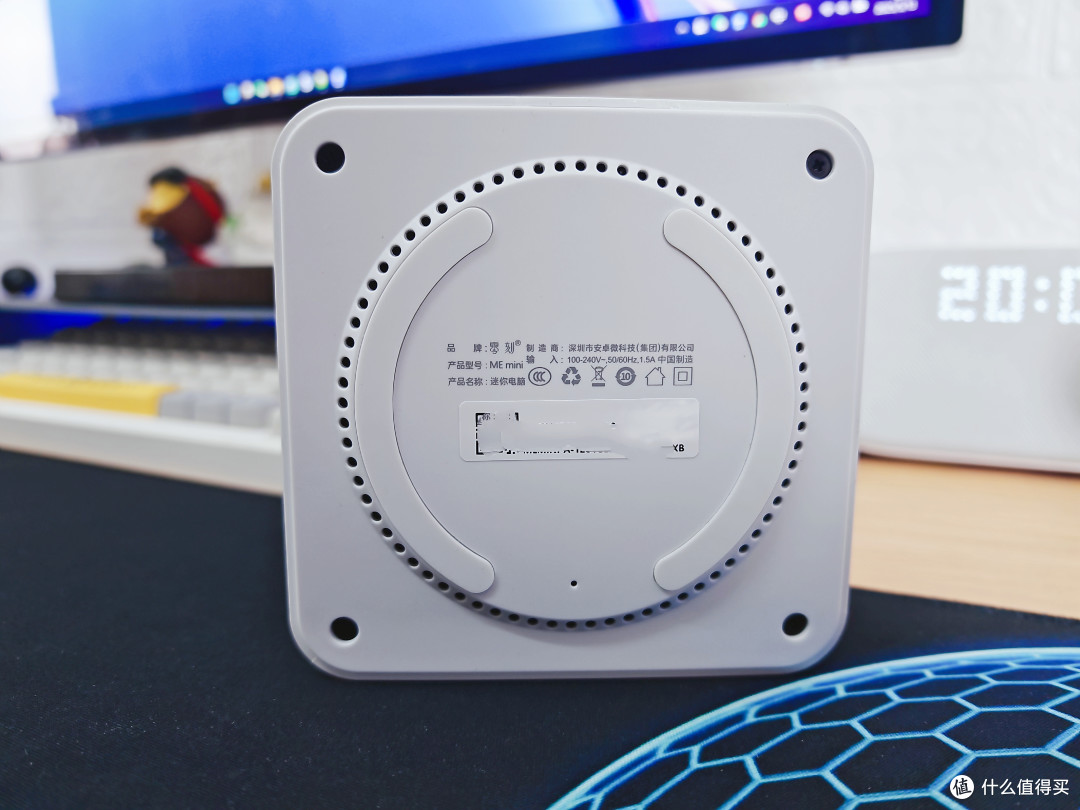 零刻ME mini:迷你主机与NAS结合,体验轻办公与家庭存储的便捷
