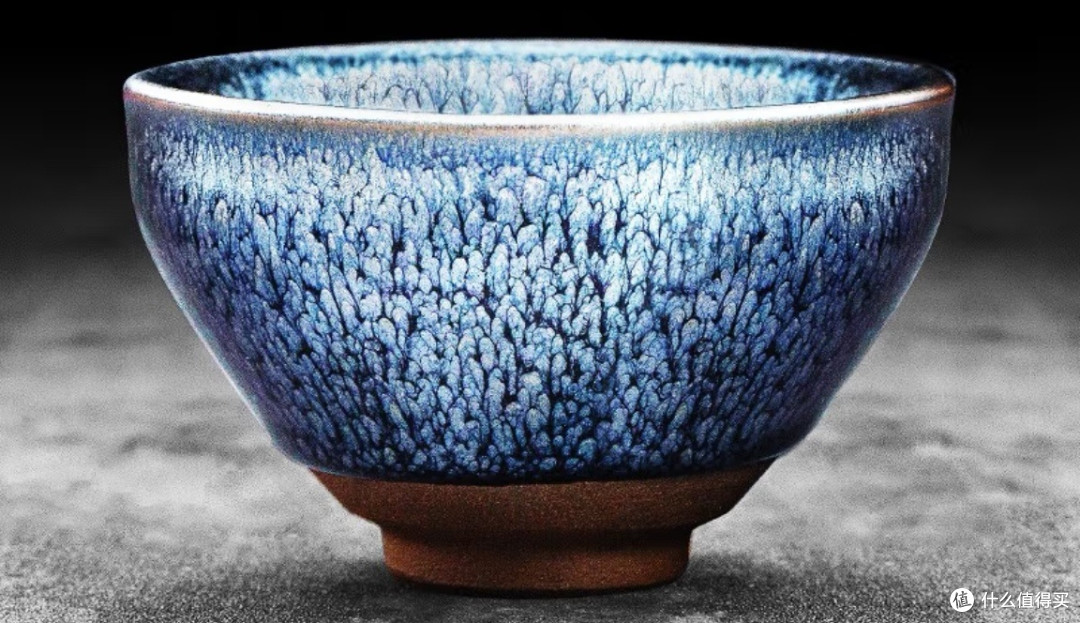 砭石、紫砂、建盏与陶瓷：哪种材质喝茶口感更佳？