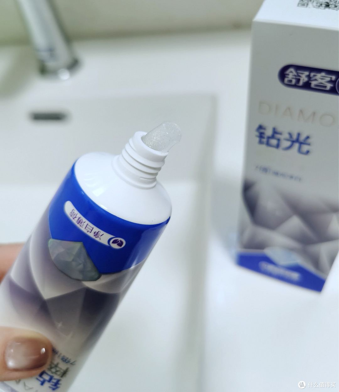 钻光粹白牙膏：舒客新选择