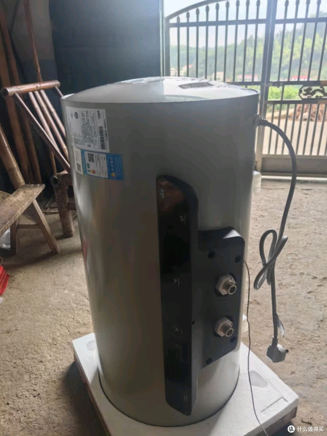 美的F6025-JE4电热水器:千元级“免维护”神器重塑家庭沐浴体验