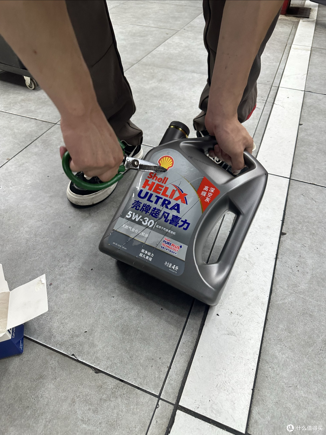爱车保养选壳牌机油