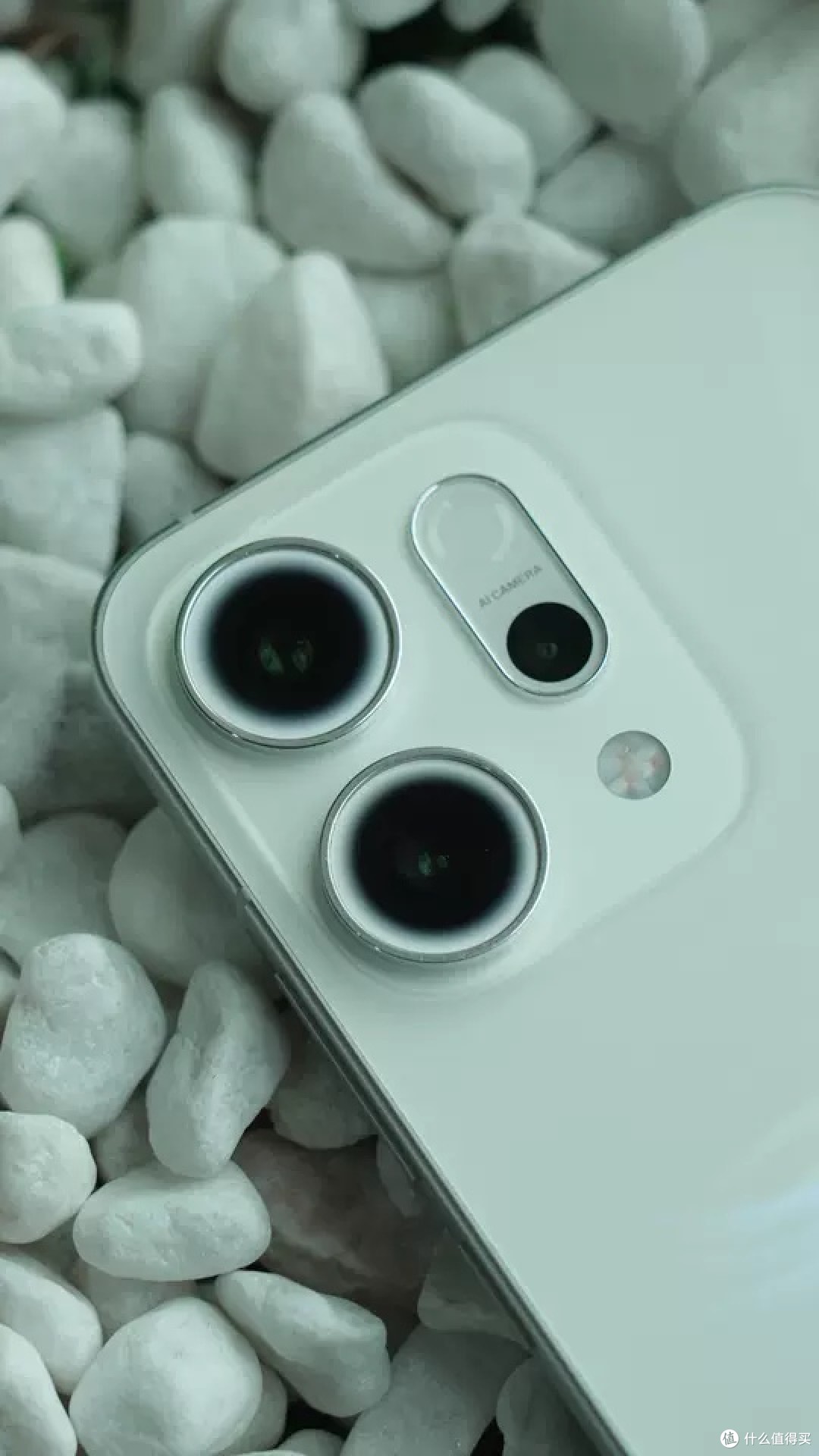 OPPO Reno14:潮流人鱼姬配色与高清长焦实况,国产机的创新突破