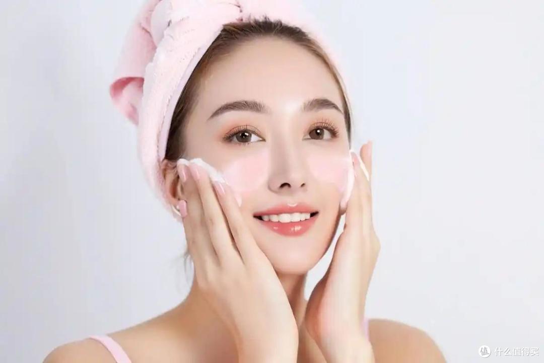 经常熬夜用哪种面膜恢复气色？急救补水面膜怎么选？