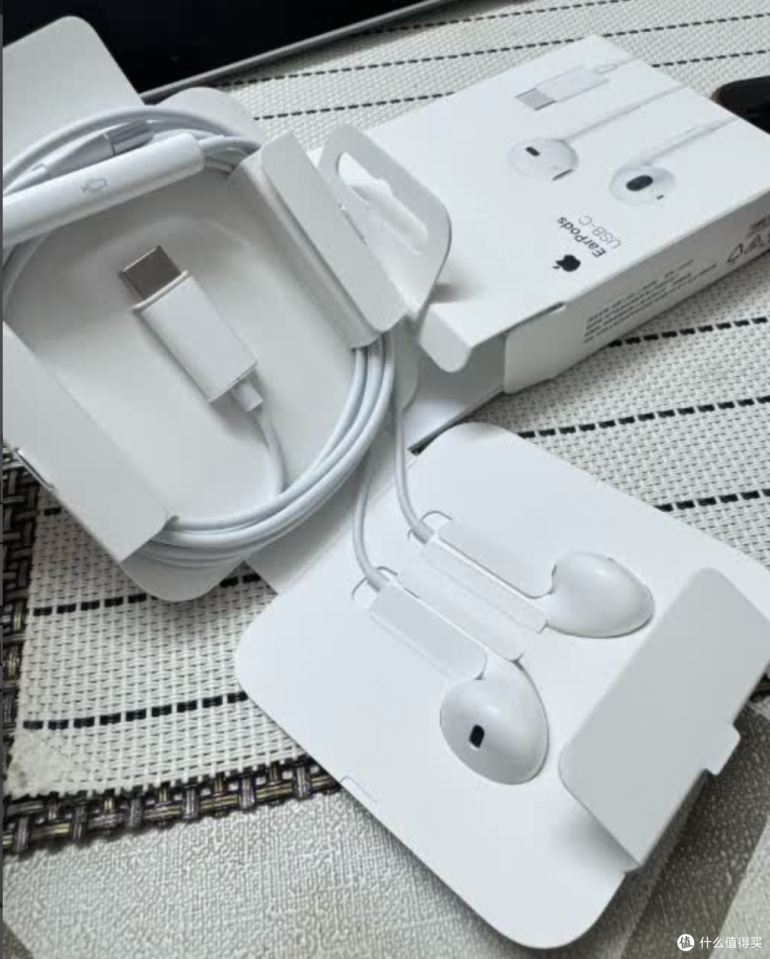 苹果 USB-C 版 EarPods:老粉狂喜的「续命耳机」!