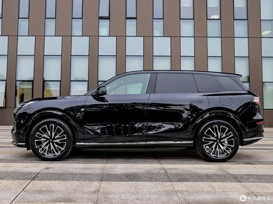 不到13万，买2.9米轴距插混SUV，纯电215km？一个缺点实在忍不了