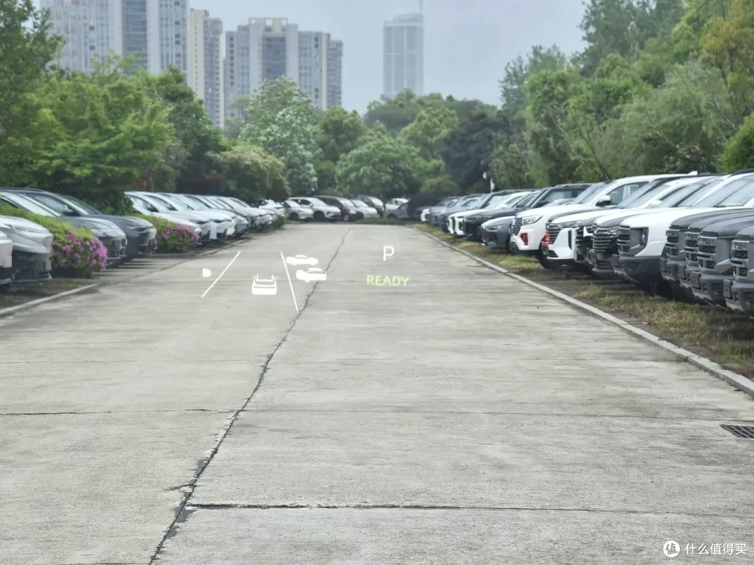 不到13万，买2.9米轴距插混SUV，纯电215km？一个缺点实在忍不了
