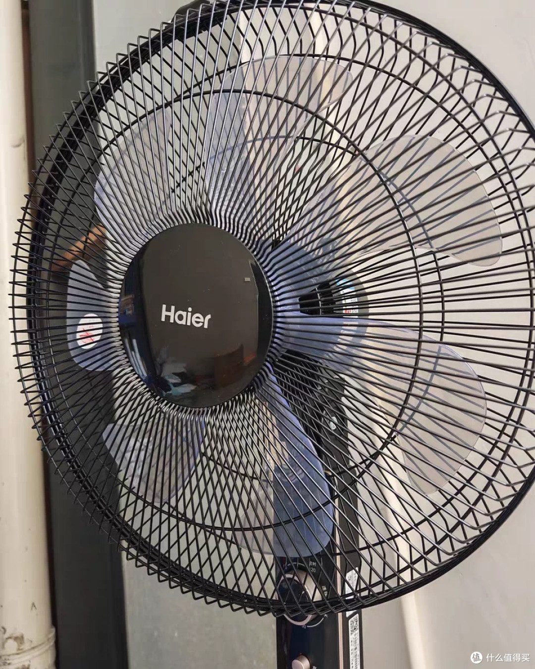 海尔电风扇落地家用摇头遥控台立式宿舍节能强力大风量2025新款