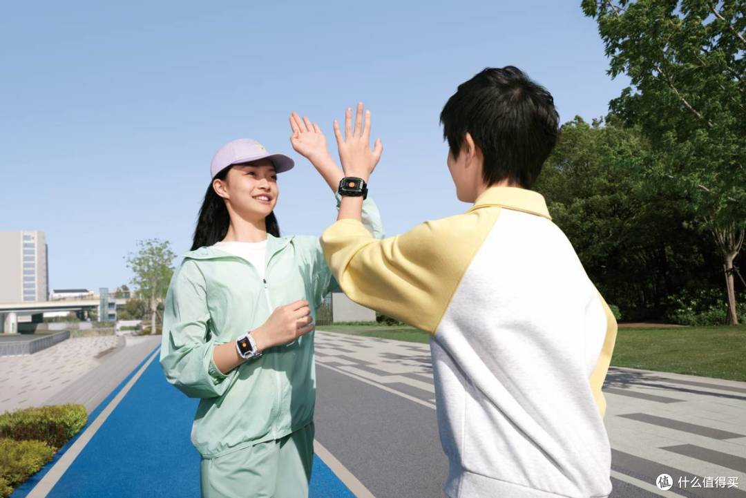 六一儿童节礼物怎么选?实用又安全的华为儿童手表 5 Pro可以冲