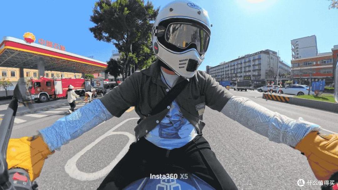 3798元!影石Insta360 X5体验:全景相机全民化之作?
