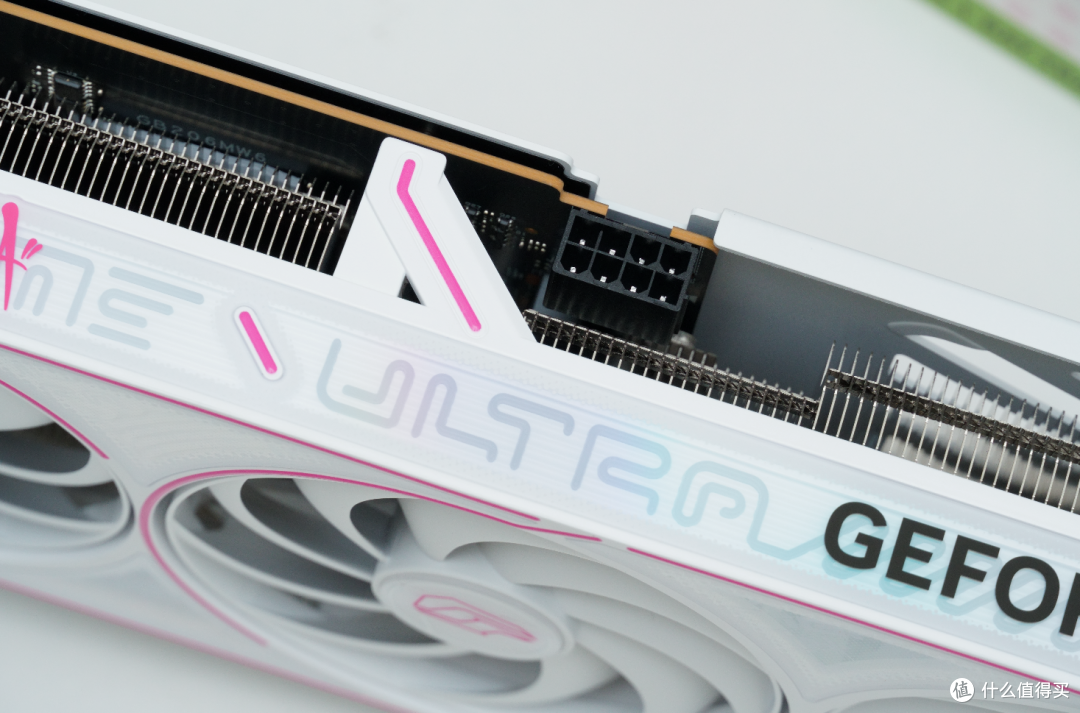 逢6必甜？七彩虹iGame GeForce RTX 5060 Ultra W OC 8GB新品开箱