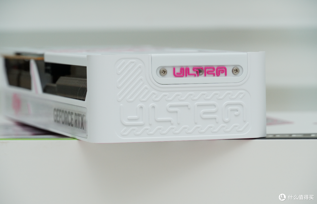 逢6必甜？七彩虹iGame GeForce RTX 5060 Ultra W OC 8GB新品开箱