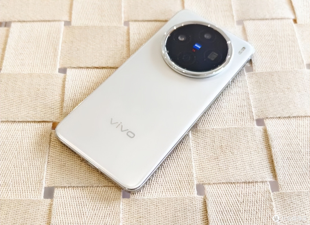 Vivo开始发力，天玑9400+芯+1.5K直屏+6200mAh，售价更加亲民了！