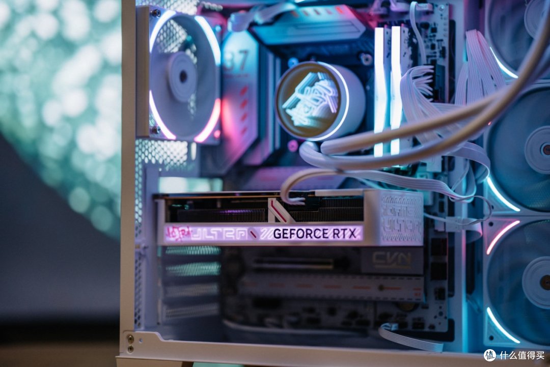 iGame GeForce RTX 5060 Ultra 8GB开箱：用嘻哈艺术打造的新甜点