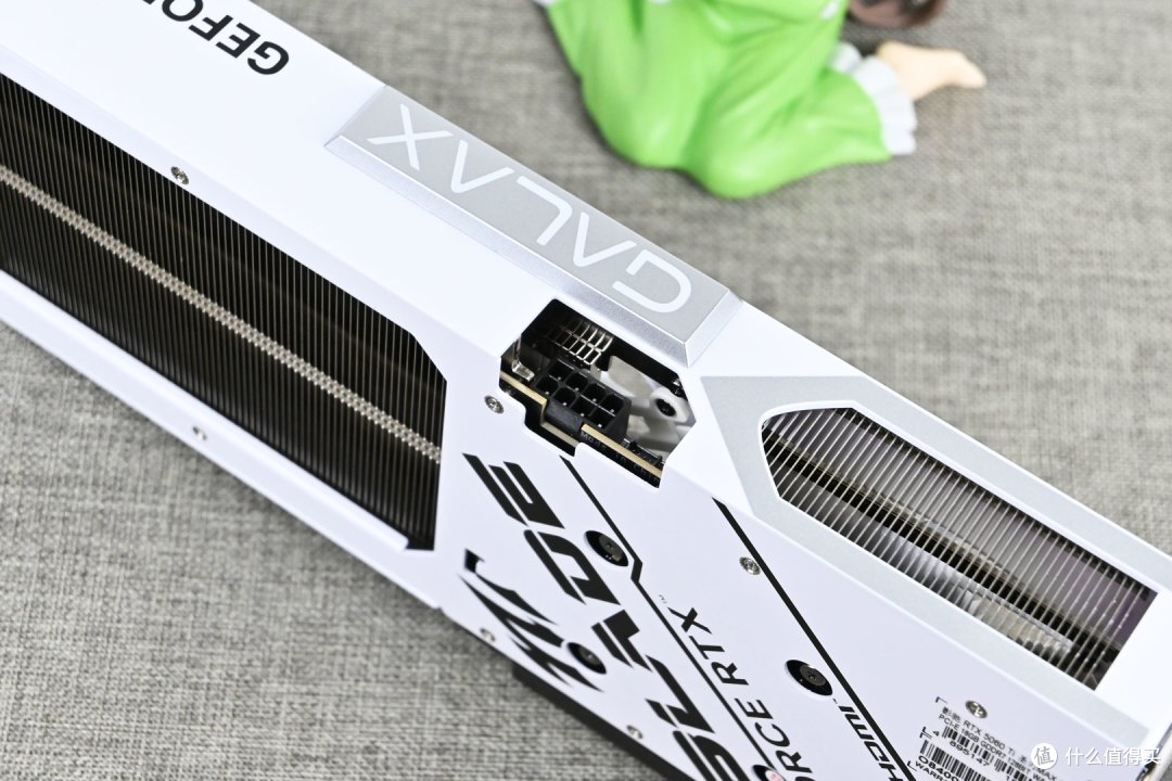 传统PCIE 6+2PIN供电口
